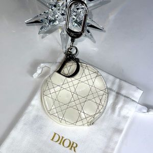 Dior coin purse & dust bag with Dior silver letters & patent leather Authentic